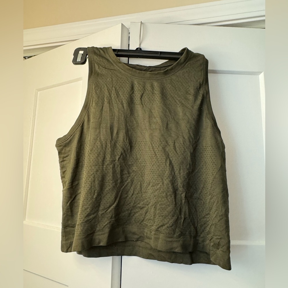 Lululemon Breeze by Muscle (size 6)